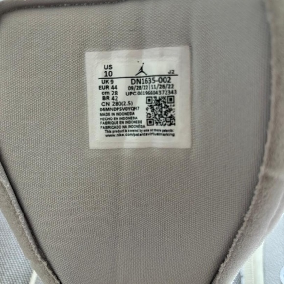 Nike Air Jordan 1 Low SE Craft Shoes (Inside out tech grey) - Picture 8 of 10